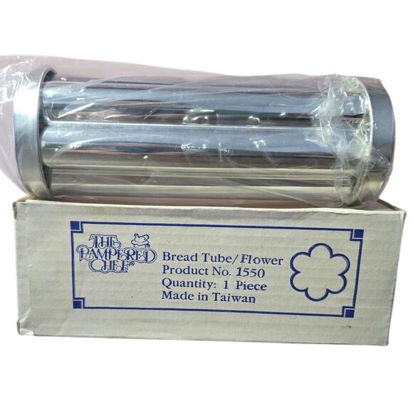 NIB THE PAMPERED CHEF Valtrompia Bread Tube Flower #1550 NEW IN BOX - Picture 1 of 2